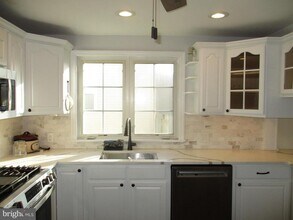 Building Photo - 121 Hoover Ave