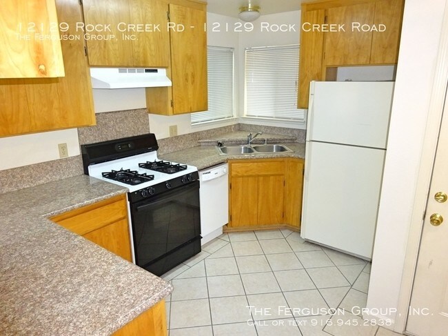 Building Photo - 12129 Rock Creek Rd