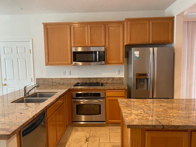 Building Photo - 668 Granite Ln