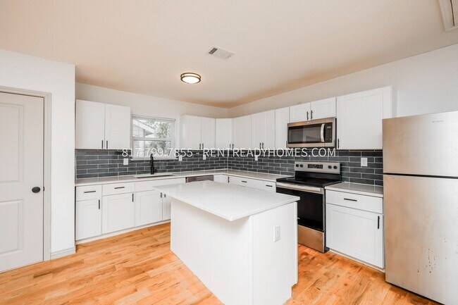 Foto del edificio - 1446 E Ann Arbor Ave