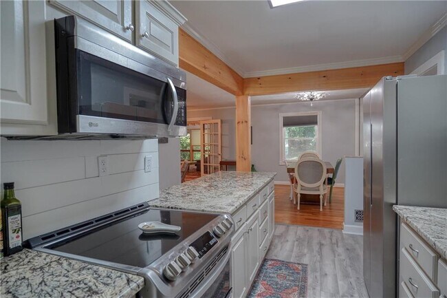 Building Photo - 1285 Willivee Dr