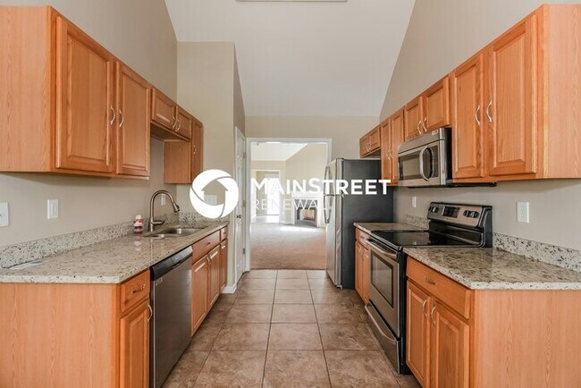 Foto del edificio - 4 Bedroom Pet-Friendly Home in Charlotte, ...