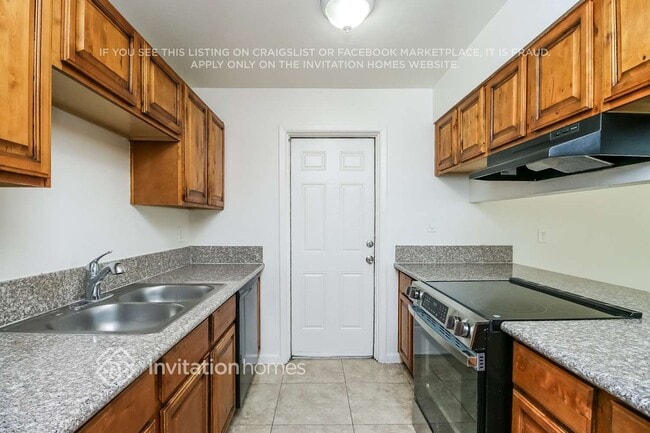 Foto del edificio - 5243 W Lewis Ave