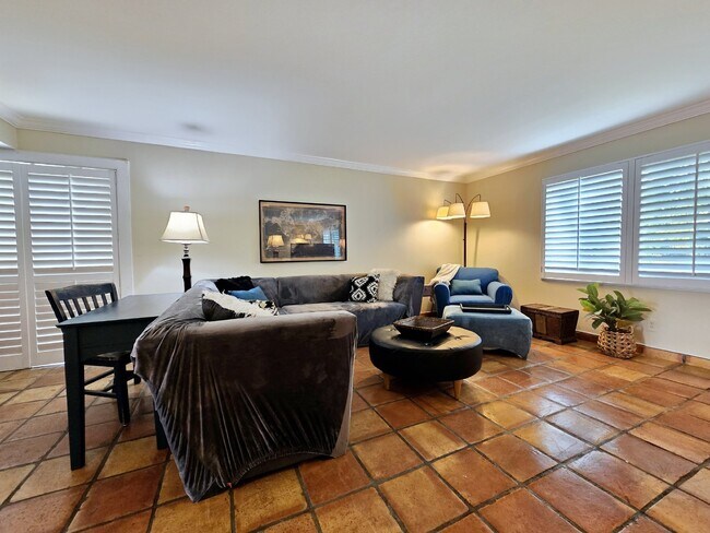 Building Photo - 123 Bob O Link Way ~ Charming Naples Condo...