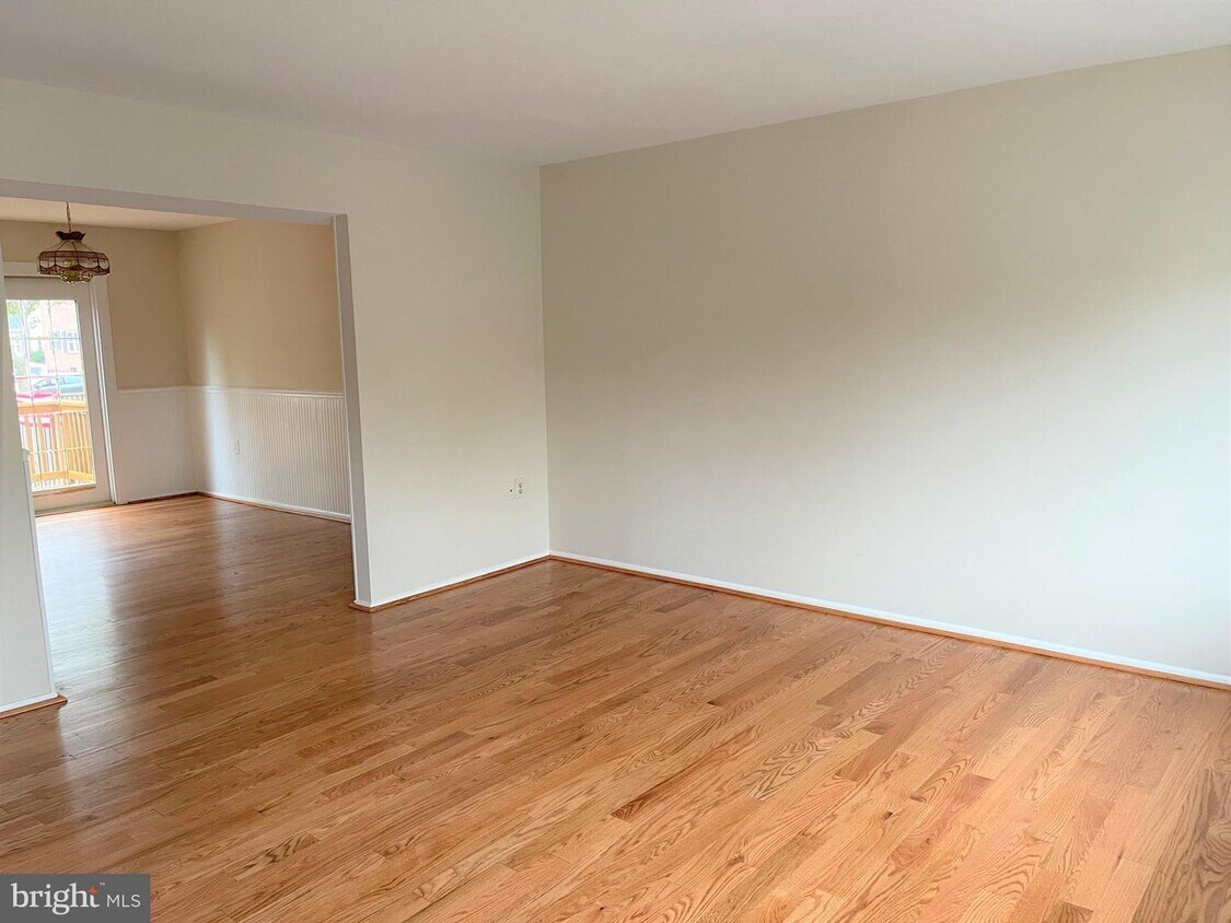 216 Rebecca Ann Ct, Millersville, MD 21108 Townhome Rentals in