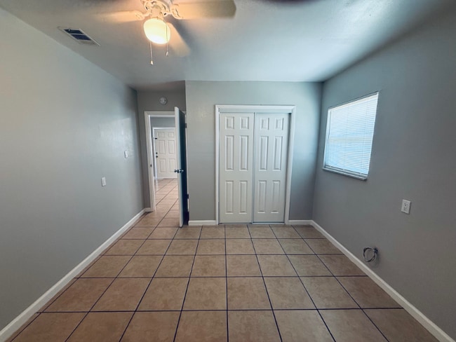 Building Photo - 1013 Neptune Dr