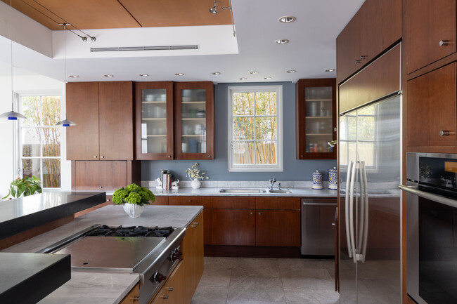 Building Photo - 207 Via Jucar
