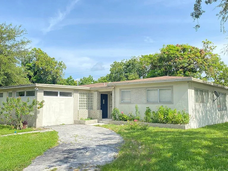 Photo - $3,750 50 NE 132nd Ter, North Miami