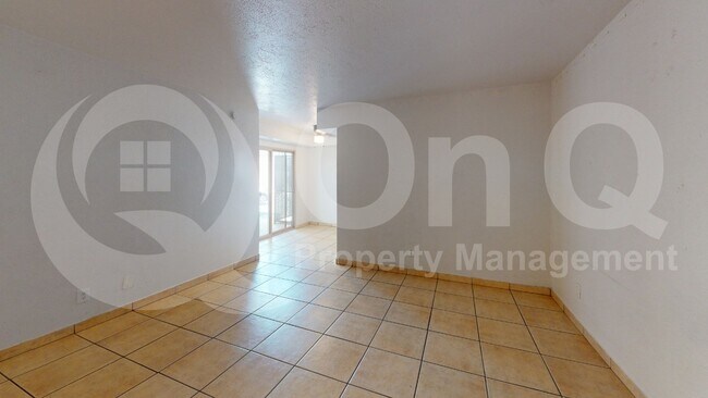 Building Photo - 1620 N Wilmot Rd