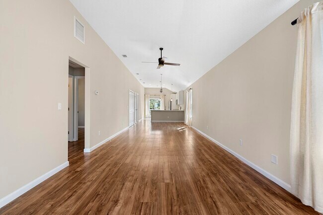 Building Photo - 231 Majorca Rd