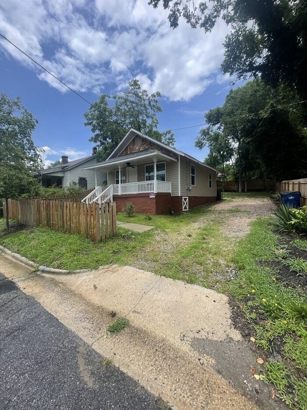 Foto principal - 1BD 1BA Duplex