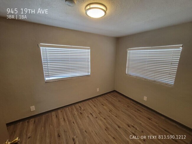 Building Photo - St. Pete Apartment