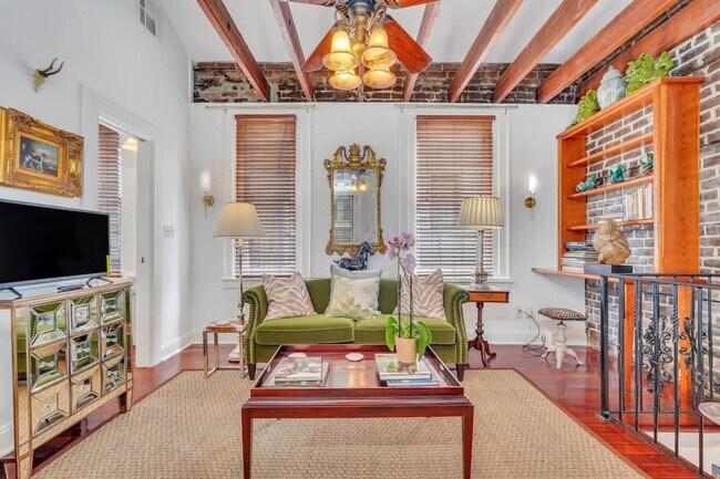 Foto del edificio - 9 W Gordon Ln