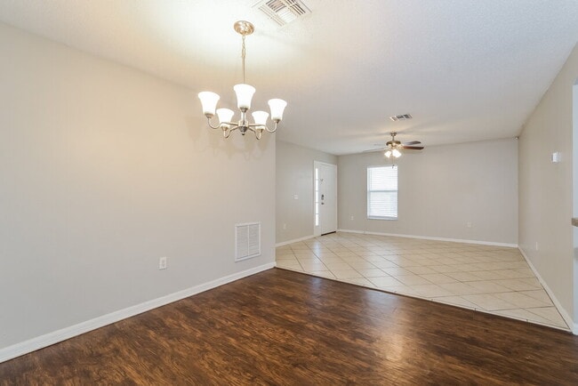 Building Photo - 221 Owenshire Cir