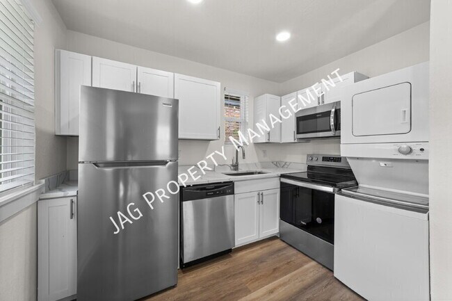 Foto del edificio - 1078 Day Ave