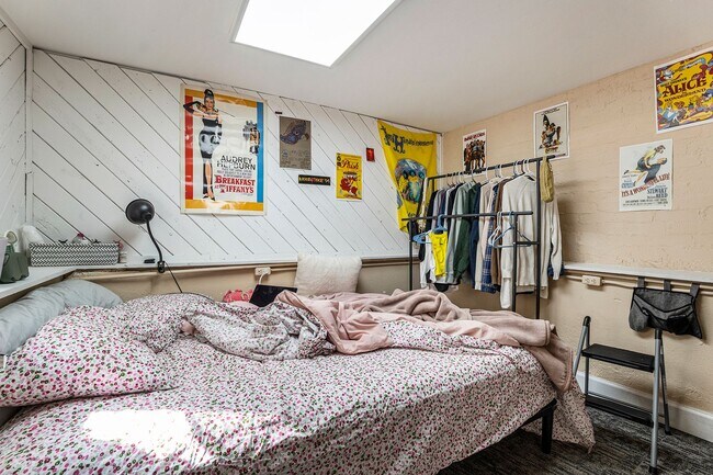 Foto del edificio - 769 University Ave