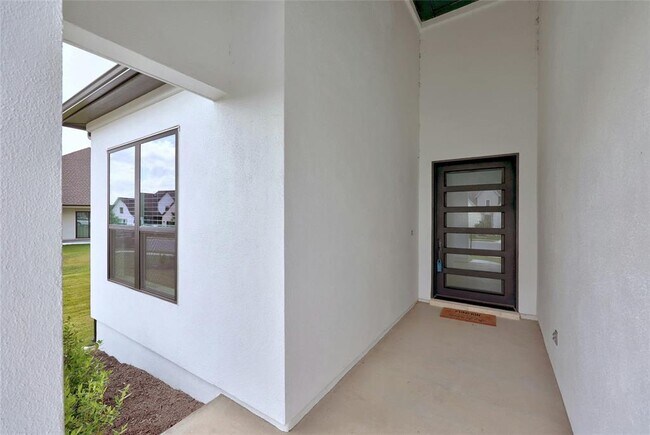 Building Photo - 213 Oakley Pass