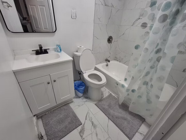 Building Photo - 2190 Fulton St