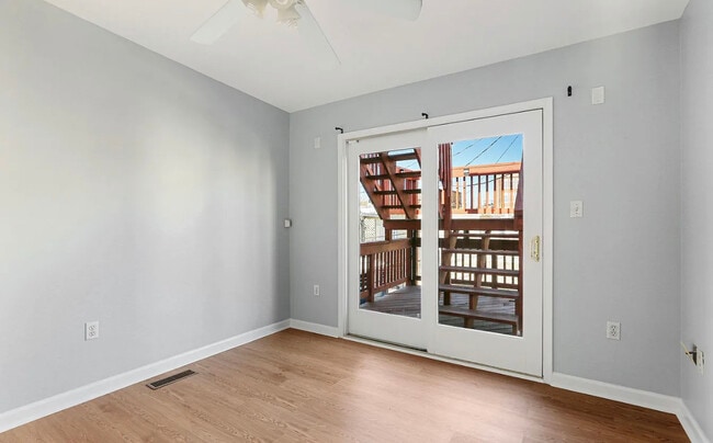 Building Photo - 3410 Dillon St