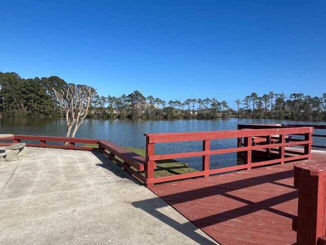 vista desde la piscina - 2257 Huntingdon Dr