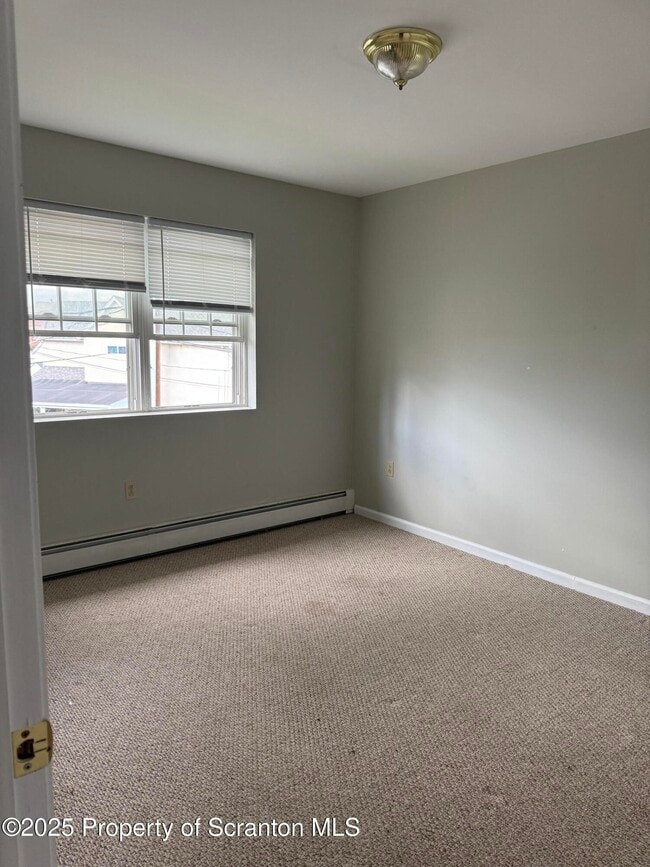 Foto del edificio - 130-130 Mortimer St