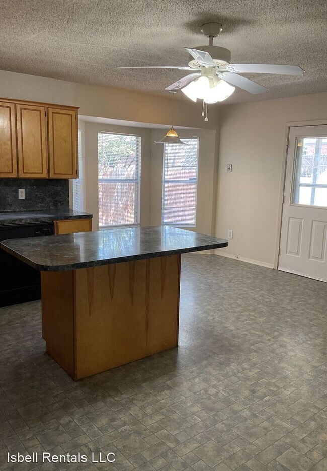 Foto del edificio - 3 br, 2 bath House - 4308 Waterproof Drive