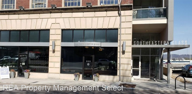 Foto del edificio - 1 br, 1 bath House - 555 W. Jackson Avenue...