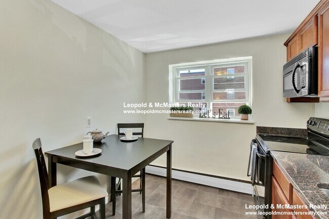 Foto del edificio - 25 Colborne Rd