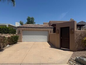Building Photo - 54610 Avenida Alvarado