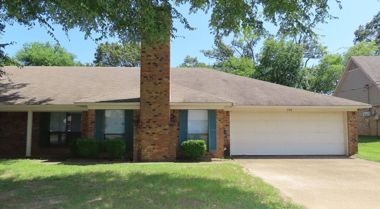 Primary Photo - Whitehouse ISD! Spacious 3 Bedroom, 2 Bath...