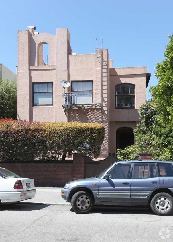 Primary Photo - 1030 Green St