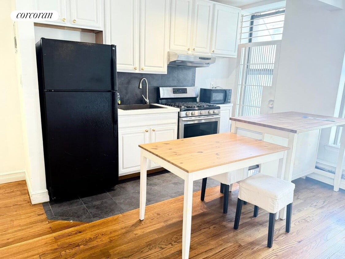Primary Photo - 536 W 163rd St