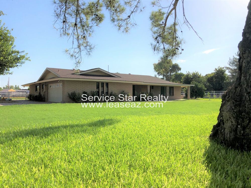 Primary Photo - Horse property w/4 bedroom home in Gilbert