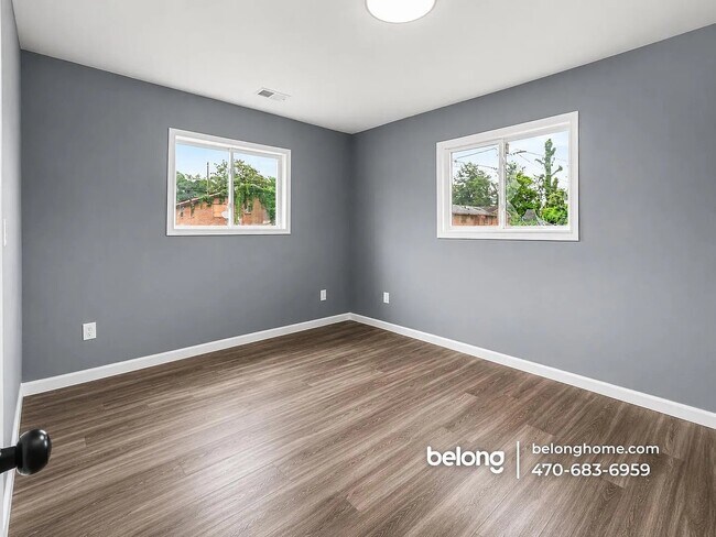 Foto del edificio - 3213 Lee St