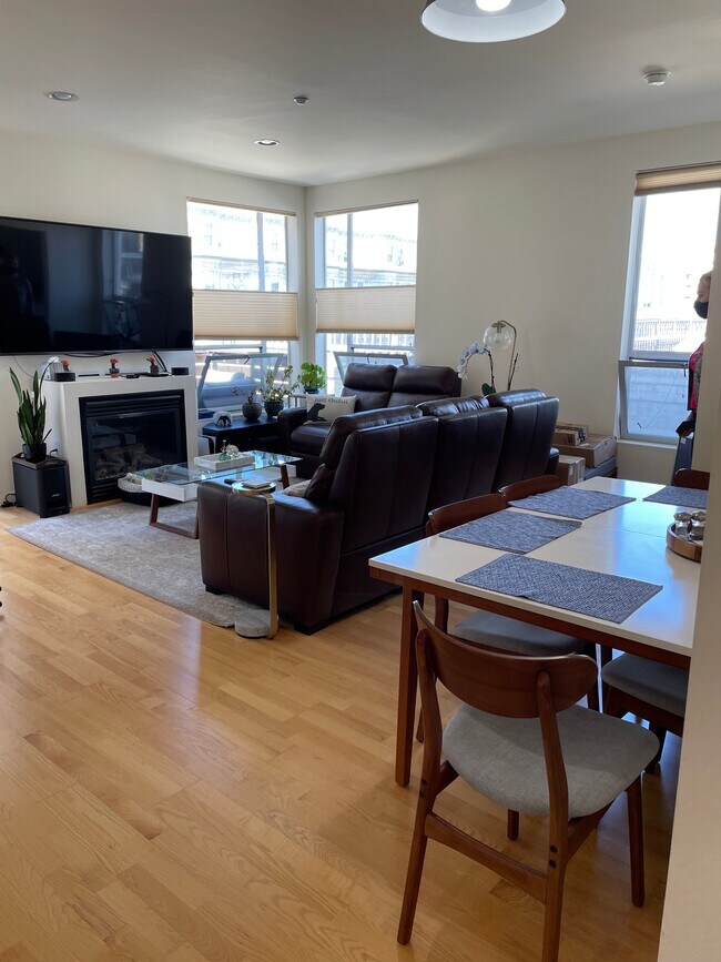 Living / Dining - 1521 Sutter St