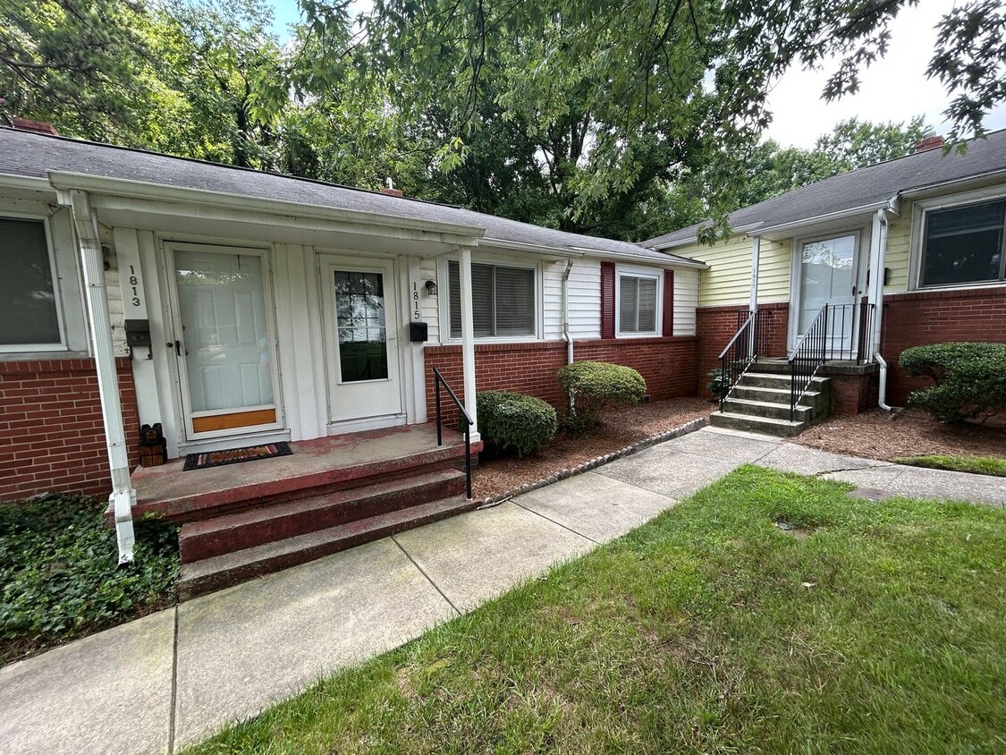 Primary Photo - Cozy 2 bedroom/1 bath condo in the heart o...