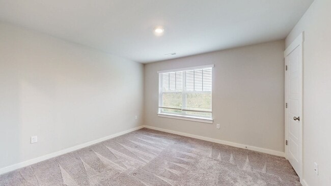 Building Photo - 1736 Frodo Wy