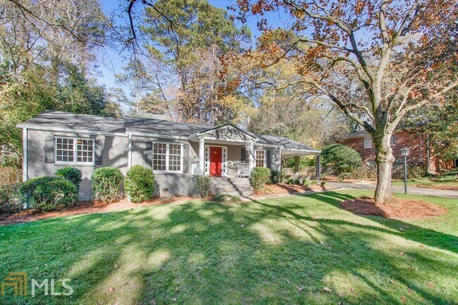 Building Photo - 368 Lakemoore Dr NE