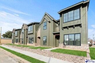 Building Photo - 501 W Cheves St