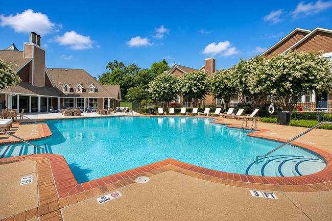 Building Photo - Woodland Pointe Residences