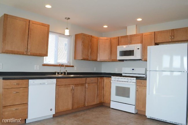 Foto del edificio - 2128 East End Rd