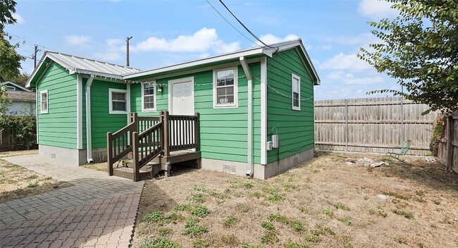 Building Photo - 500 Tillery St