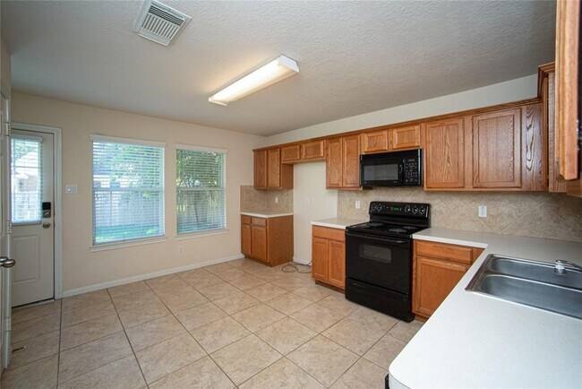 Building Photo - 3226 Woodwind Rd