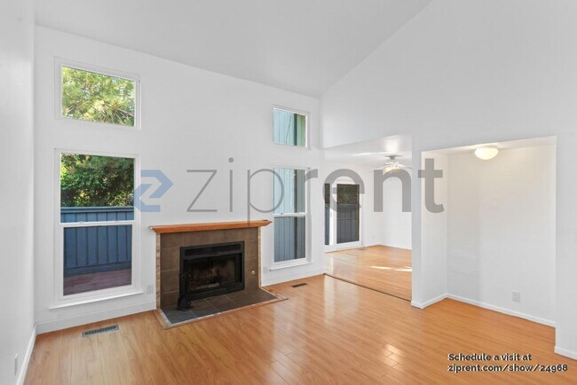 Foto del edificio - 7472 Tulare Hill Ln