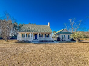 Building Photo - 8585 Clito Rd