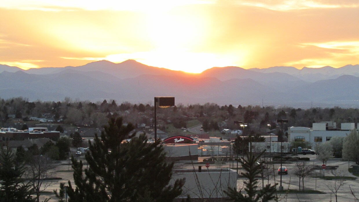 10176 Park Meadows Dr, Lone Tree, CO 80124 Condo for Rent in Lone