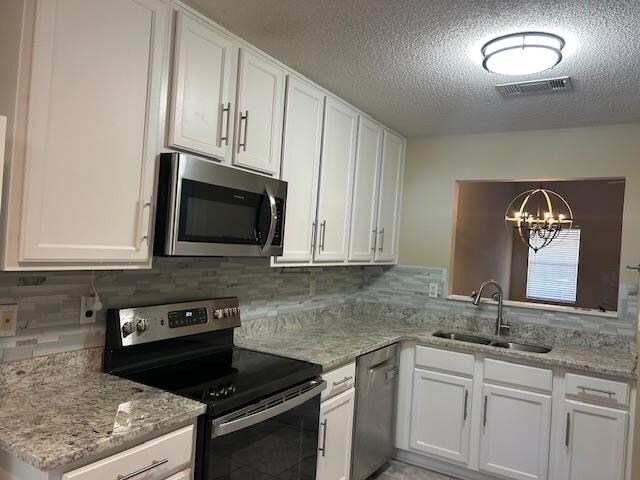 Foto del edificio - 1038 High Meadow Dr