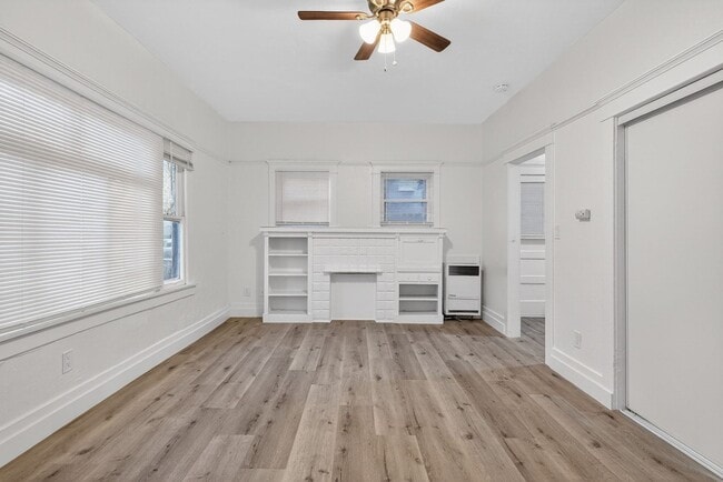 Foto del edificio - 1049 E 5th St