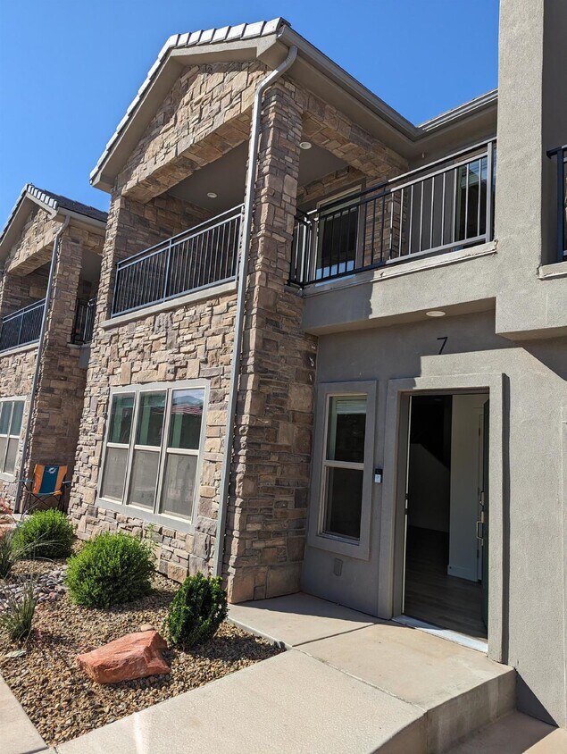 Foto principal - Azalea Townhome Poolside Living 3 Bed 2.5 ...