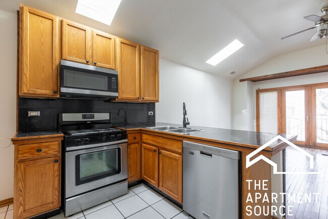 Foto del edificio - 2439 W Polk St